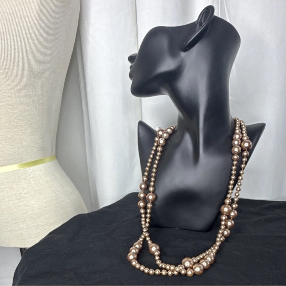 Elegant Pearl Necklace